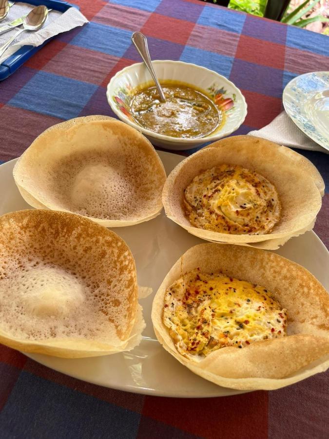 Lake House Homestay أنرادابورام المظهر الخارجي الصورة