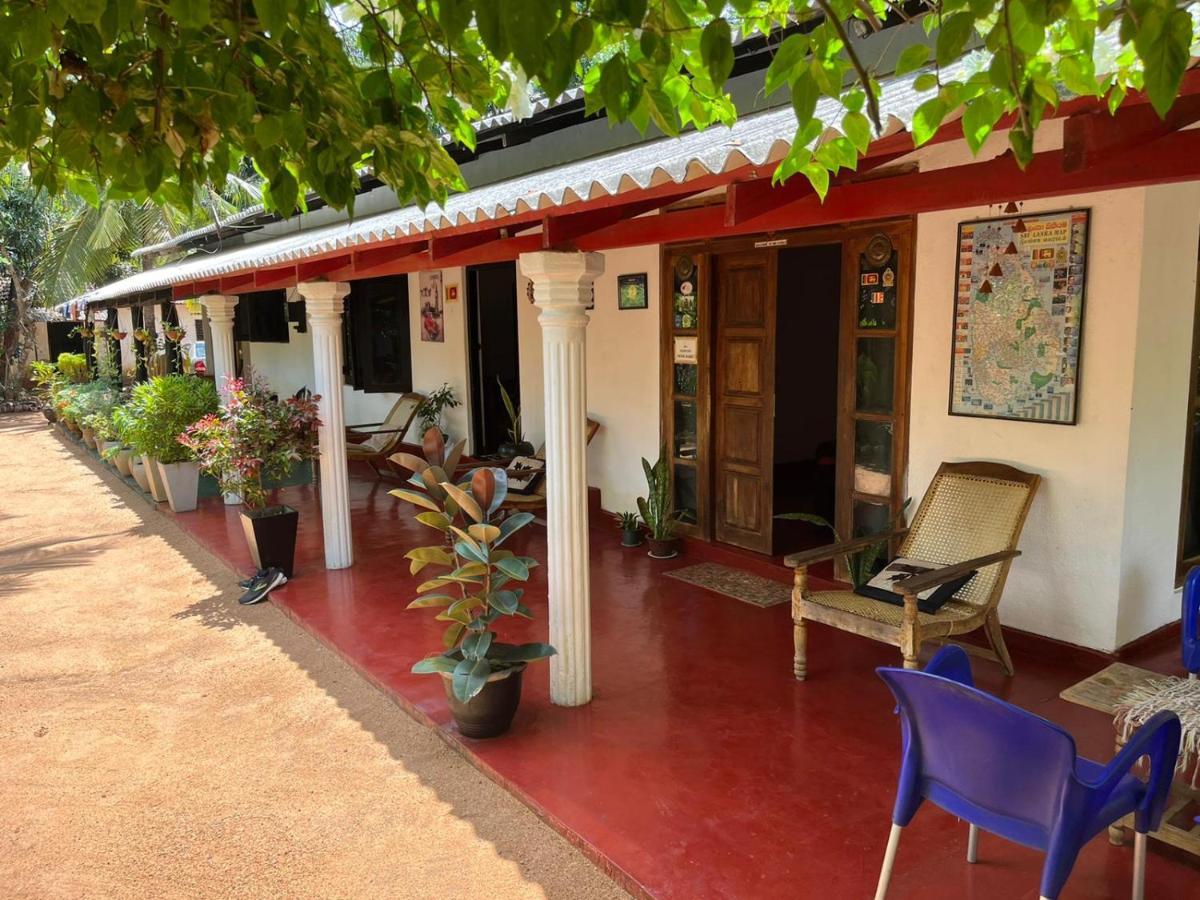 Lake House Homestay أنرادابورام المظهر الخارجي الصورة