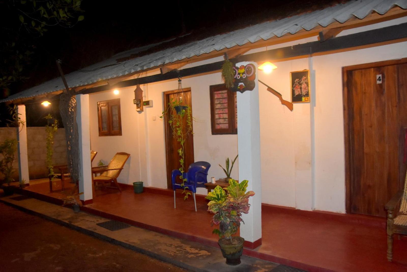 Lake House Homestay أنرادابورام المظهر الخارجي الصورة