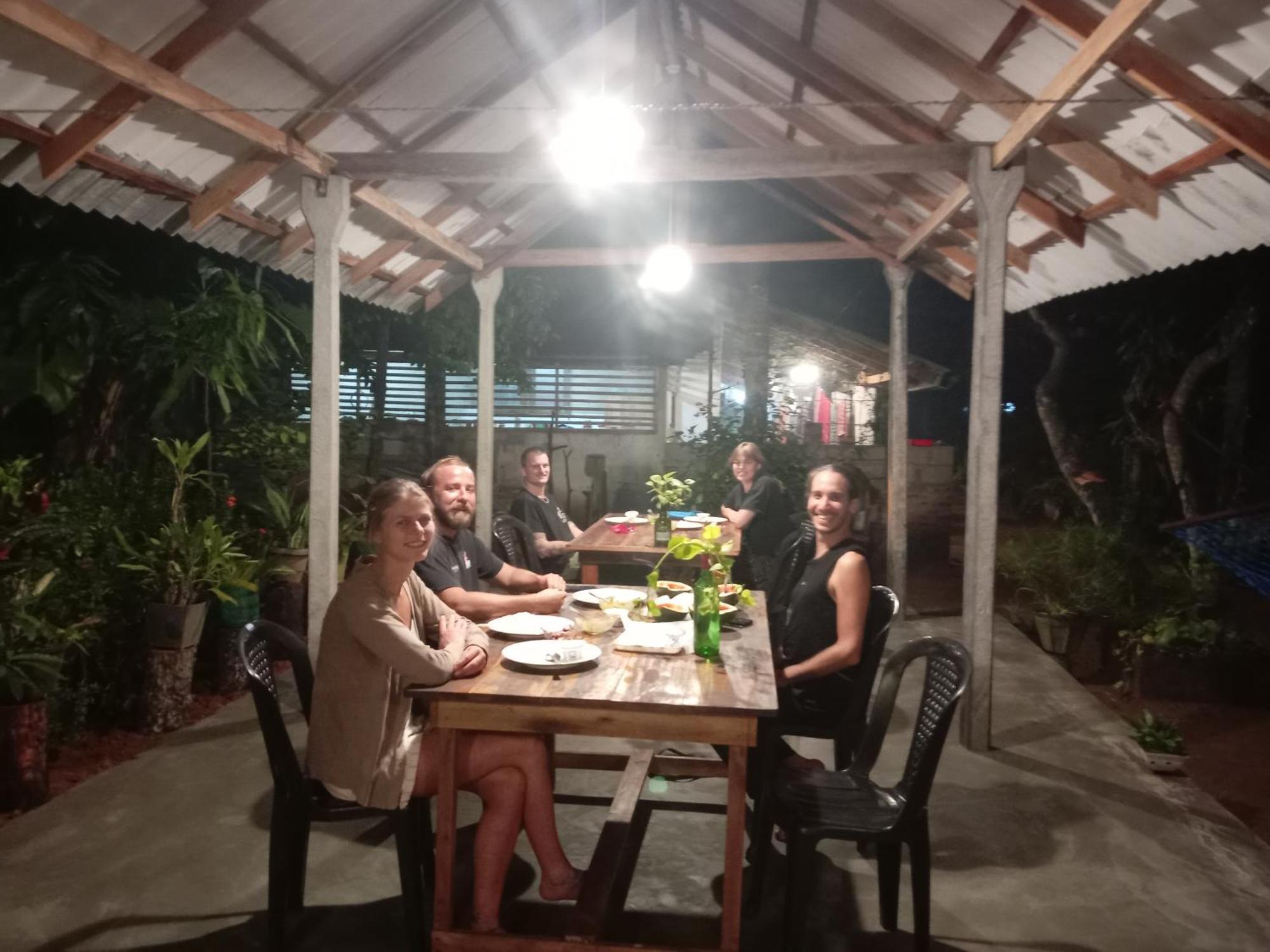 Lake House Homestay أنرادابورام المظهر الخارجي الصورة