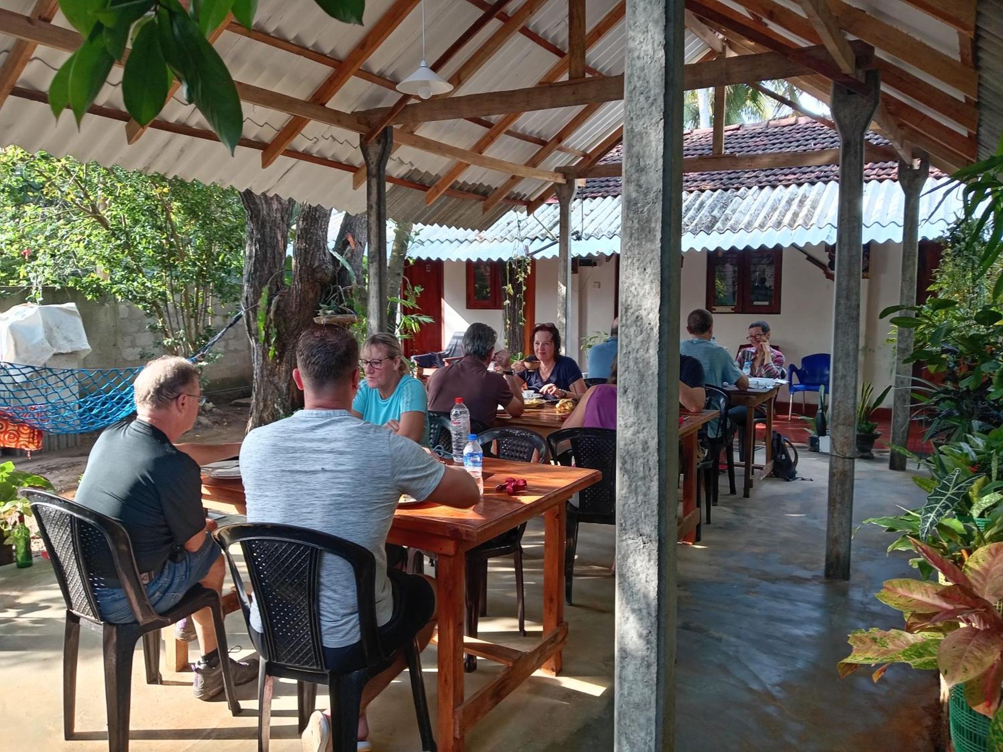 Lake House Homestay أنرادابورام المظهر الخارجي الصورة