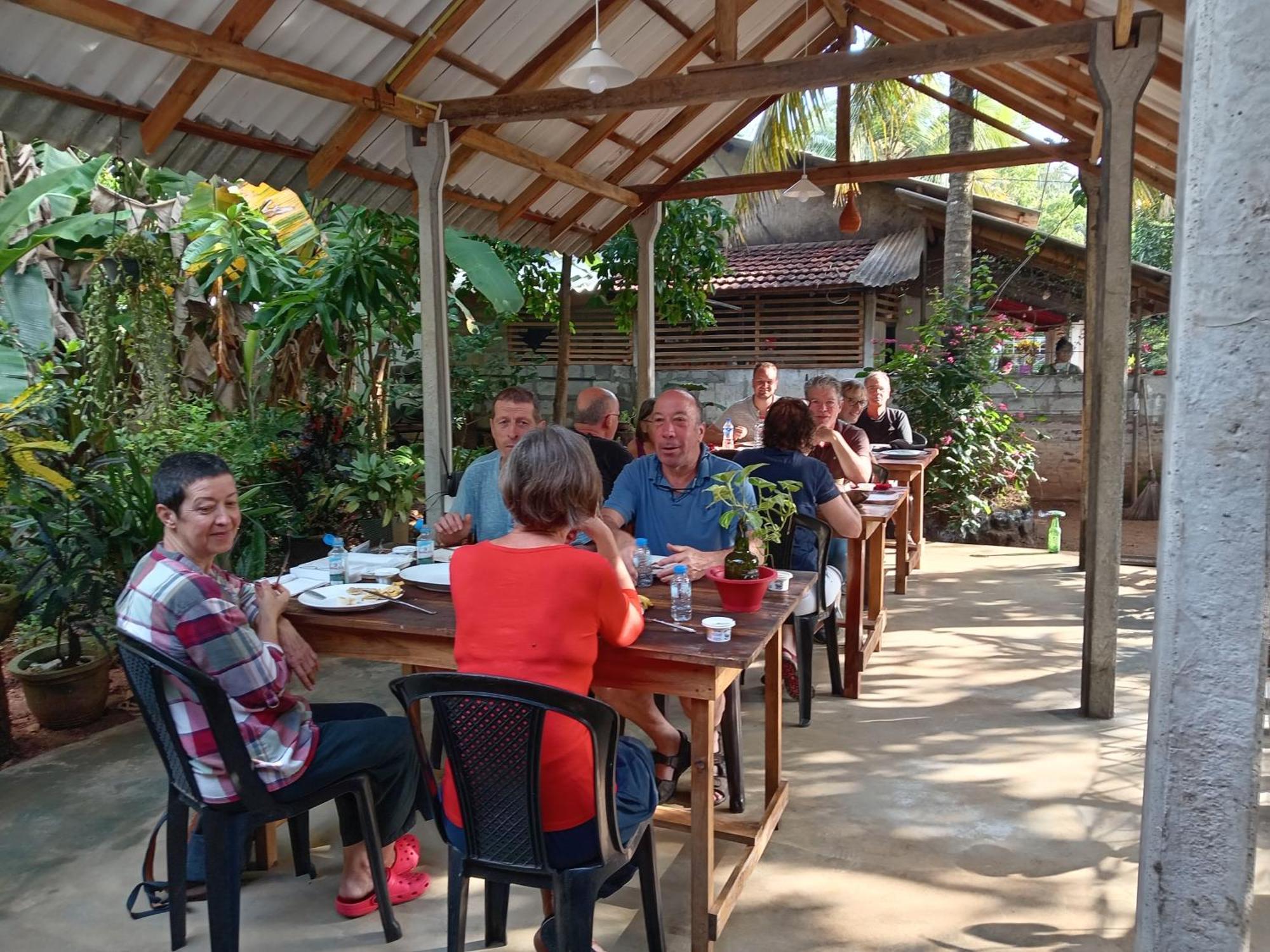 Lake House Homestay أنرادابورام المظهر الخارجي الصورة