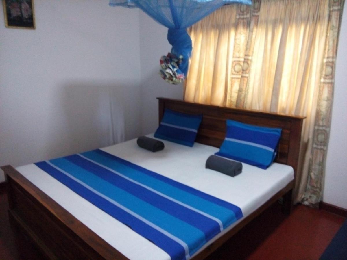 Lake House Homestay أنرادابورام المظهر الخارجي الصورة