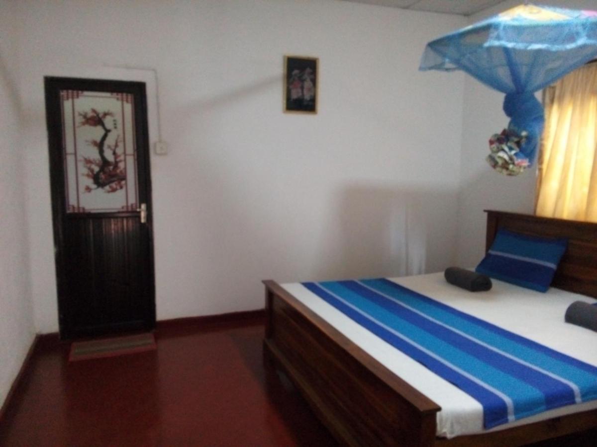 Lake House Homestay أنرادابورام المظهر الخارجي الصورة