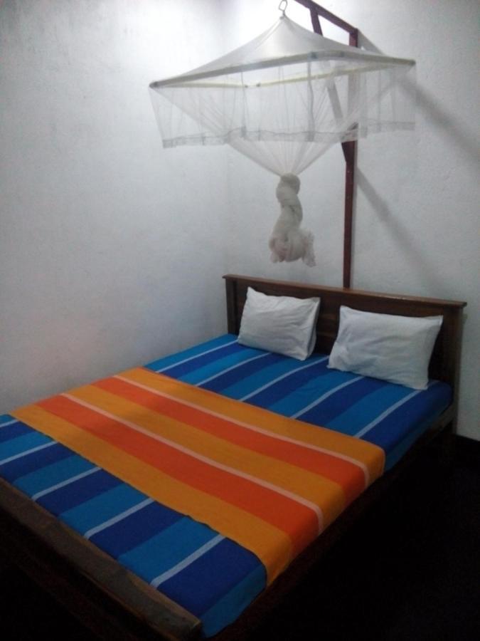 Lake House Homestay أنرادابورام المظهر الخارجي الصورة