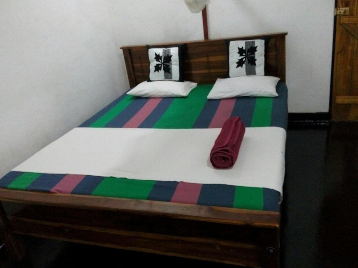 Lake House Homestay أنرادابورام المظهر الخارجي الصورة