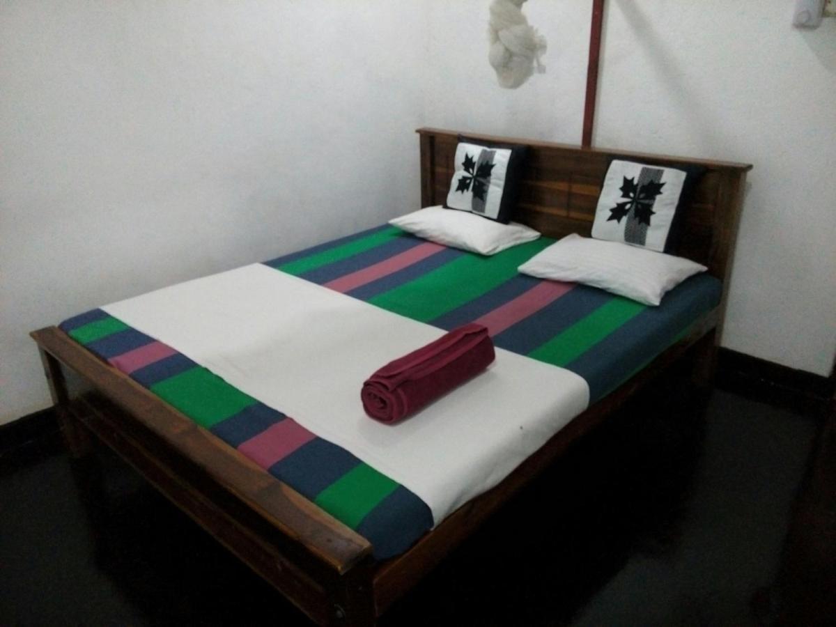Lake House Homestay أنرادابورام المظهر الخارجي الصورة